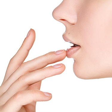 矯正器具を見せたくない